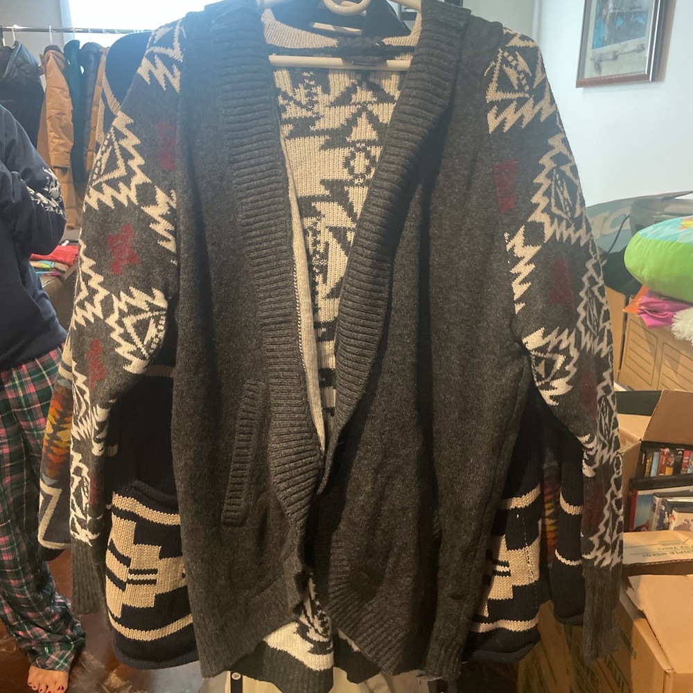 Women’s Pendleton Gray Patterned Sweater - image 1